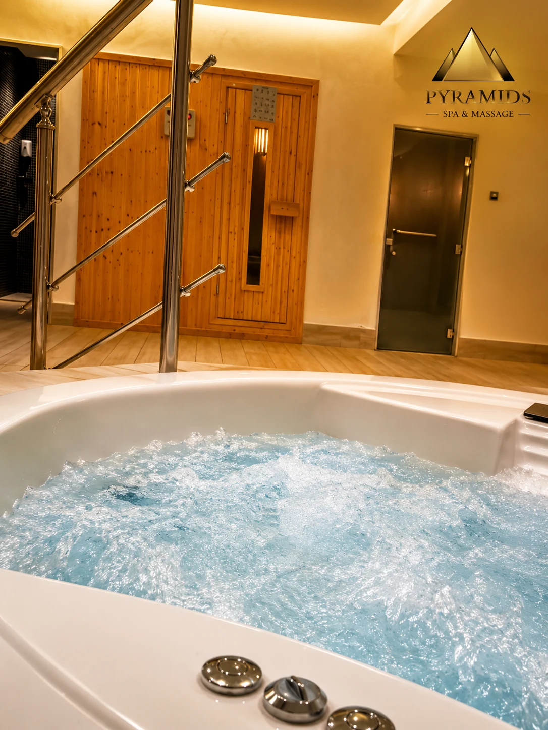 Weekly Massage & Jacuzzi Escape